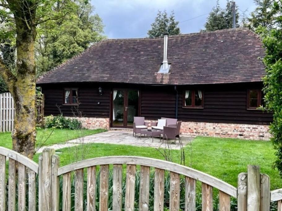 Charming Picturesque Cottage - Nr Tenterden & Rye, Pets Welcomed Rolvenden Zewnętrze zdjęcie
